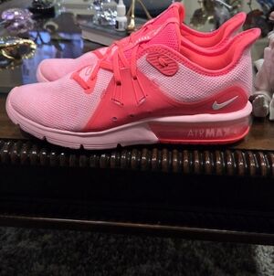 Nike Air Max Women's Pink Sneakers